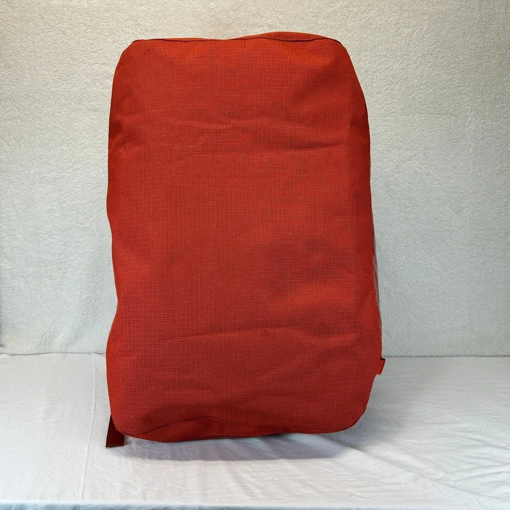 Patagonia Black Hole Duffel 55L Red Travel Bag Backpack Straps 49342 Rare